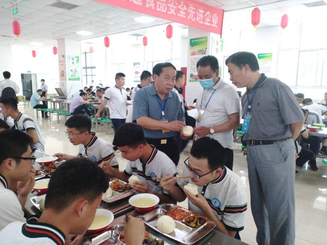 食品安全责任重于泰山郓城一中开展食堂安全大检查