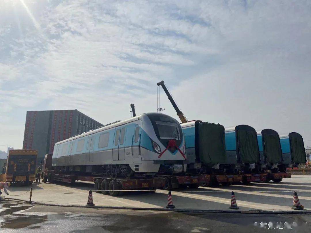 警方通报:栏杆突然断裂,三名老人坠河一人身亡_金坛