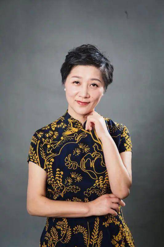 和名师同行沪上30多位特级教师特级园长荐书一起来阅读吧①