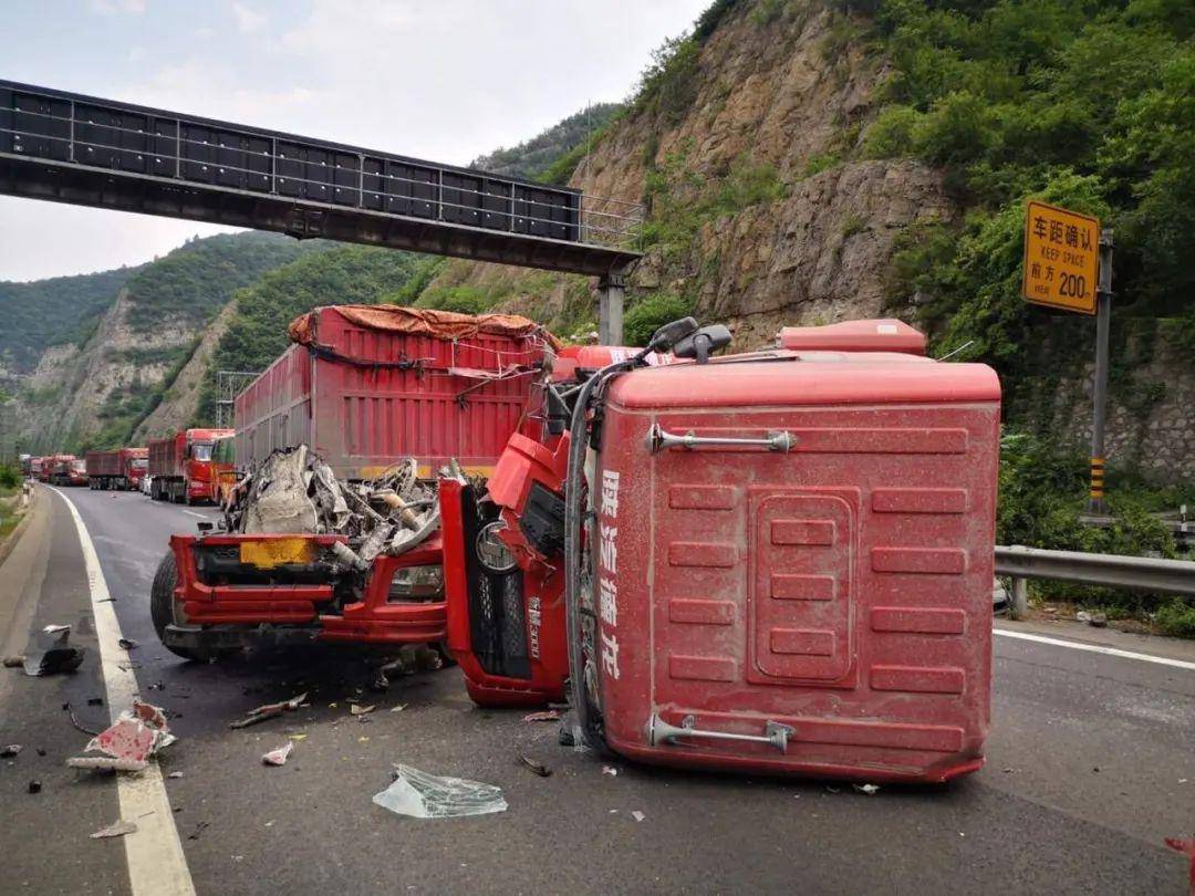 疲劳驾驶危害大覆车之鉴