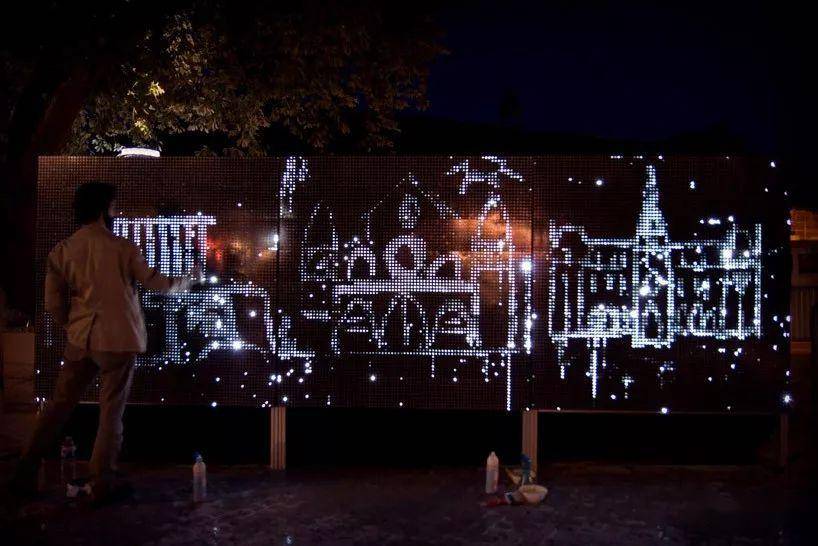 儿童与led墙互动