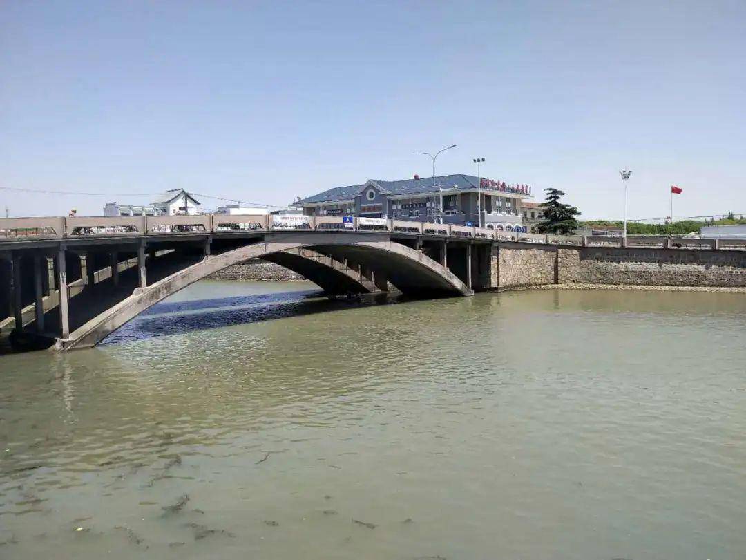 一半人间烟火一半岁月故事