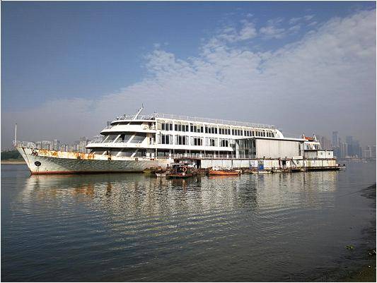 【船舶出售】出售800客位05年湖南造内河b级旅游客船