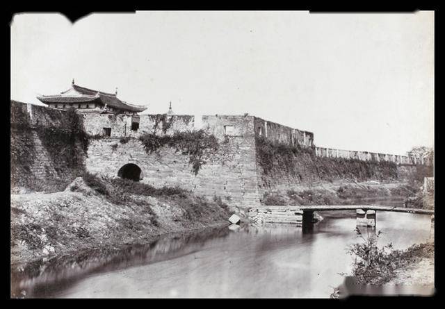1870年代宁波镇海老照片镇海城门城墙招宝山海防炮