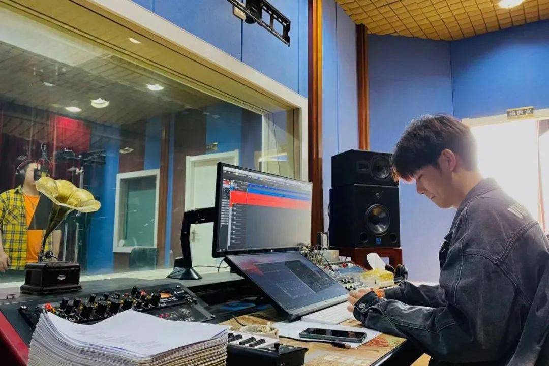 专访音乐制作人王泽峰谈种子4担当制作人的期许