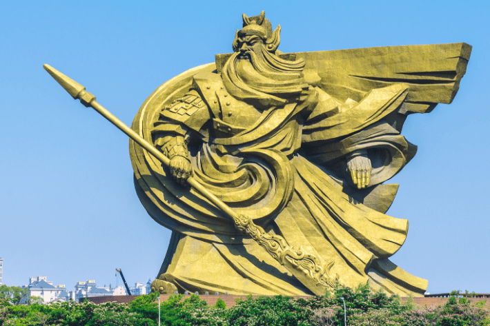 1.7亿建成，再花1.55亿元搬走，“全球最大关公像”成高危建筑？_