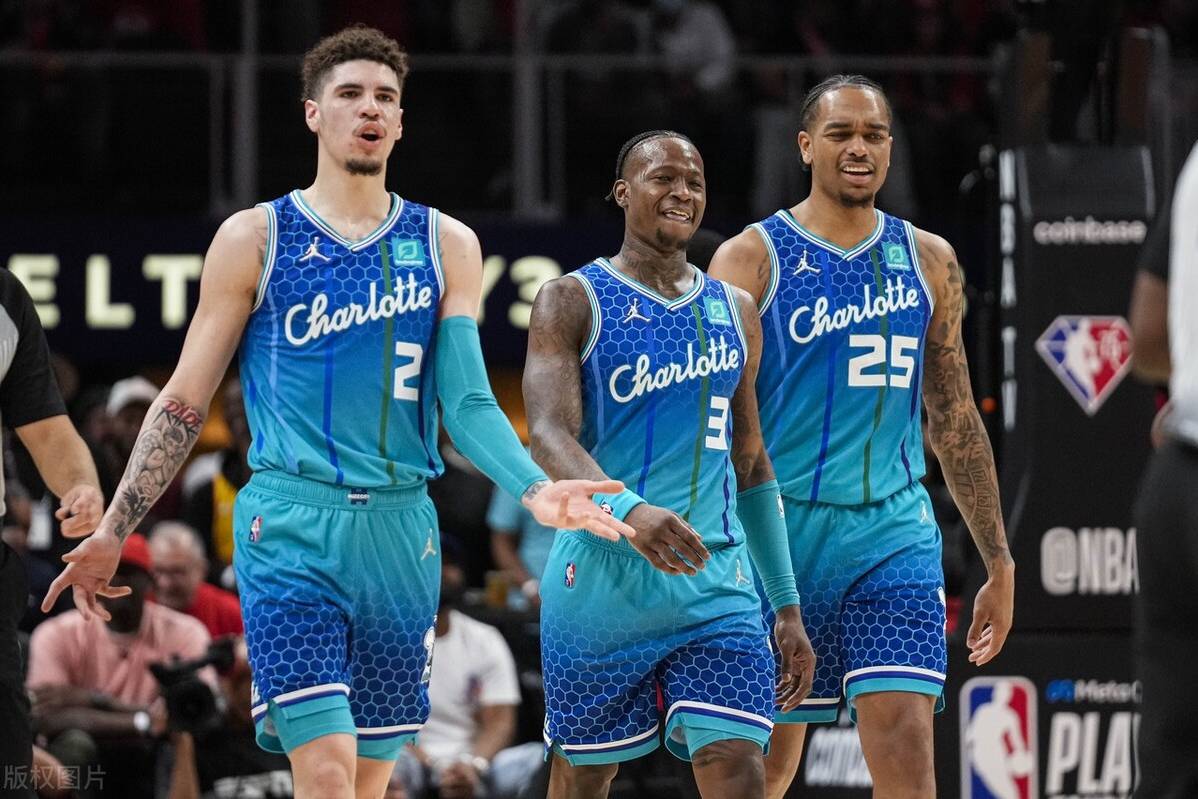 黑白直播官网nba直播直播吧