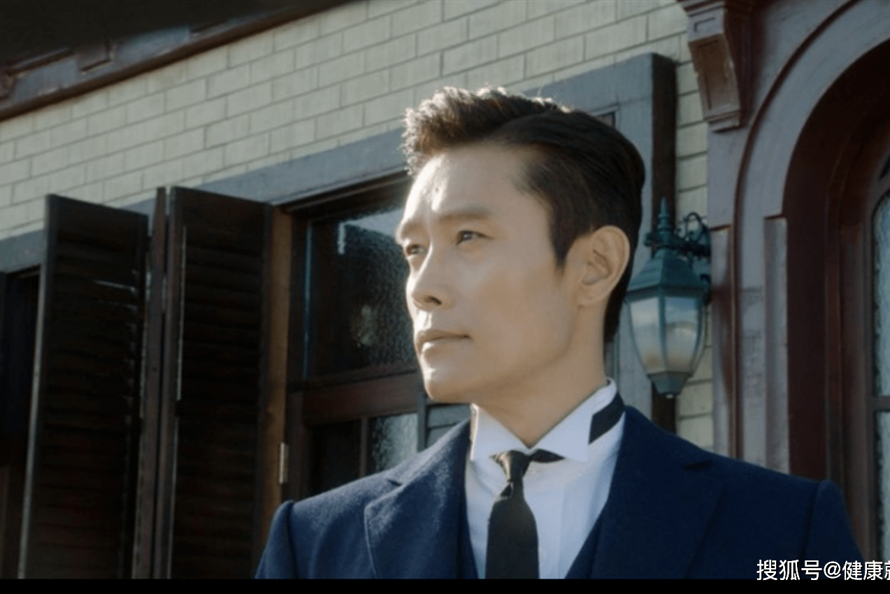 韩国演员李秉宪确诊感染新冠已停止了所有的工作安排