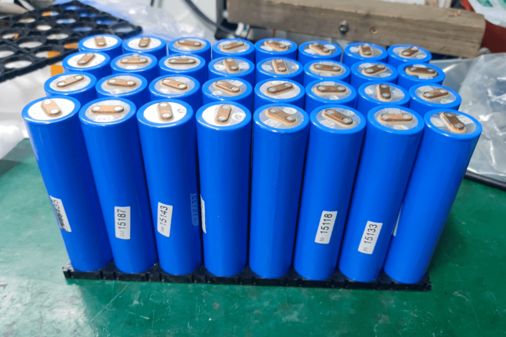 磷酸铁锂跟三元锂电池的优缺点组装锂电池该如何选择合适的电芯