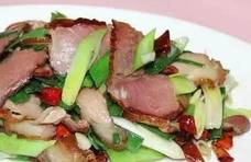 家常菜：蒜苗炒腊肉，双椒蒸豆腐，赛螃蟹，炝猪肝