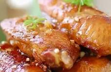 家常菜：蒜香鸡翅、肉末酿辣椒、腐竹炒木耳