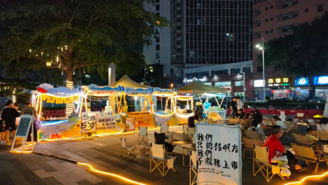 火爆全网的提拉米苏摆摊：有人月赚6万，有人倒亏几千？