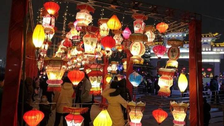 过年三样红，新年不受穷，指的是哪三样？