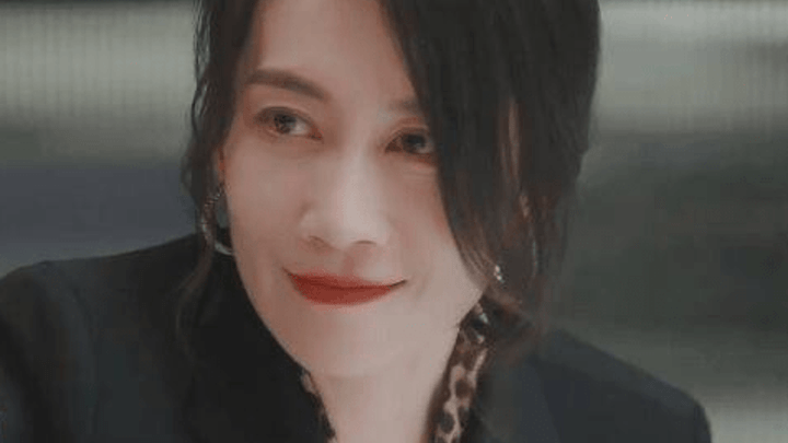 《女士的品格》中迈克和许雯有关系吗？
