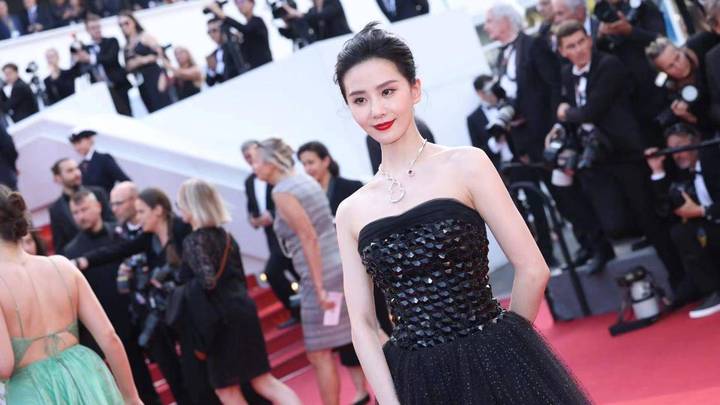 刘诗诗黑曜石纱裙亮相戛纳，气质优雅你喜欢吗？
