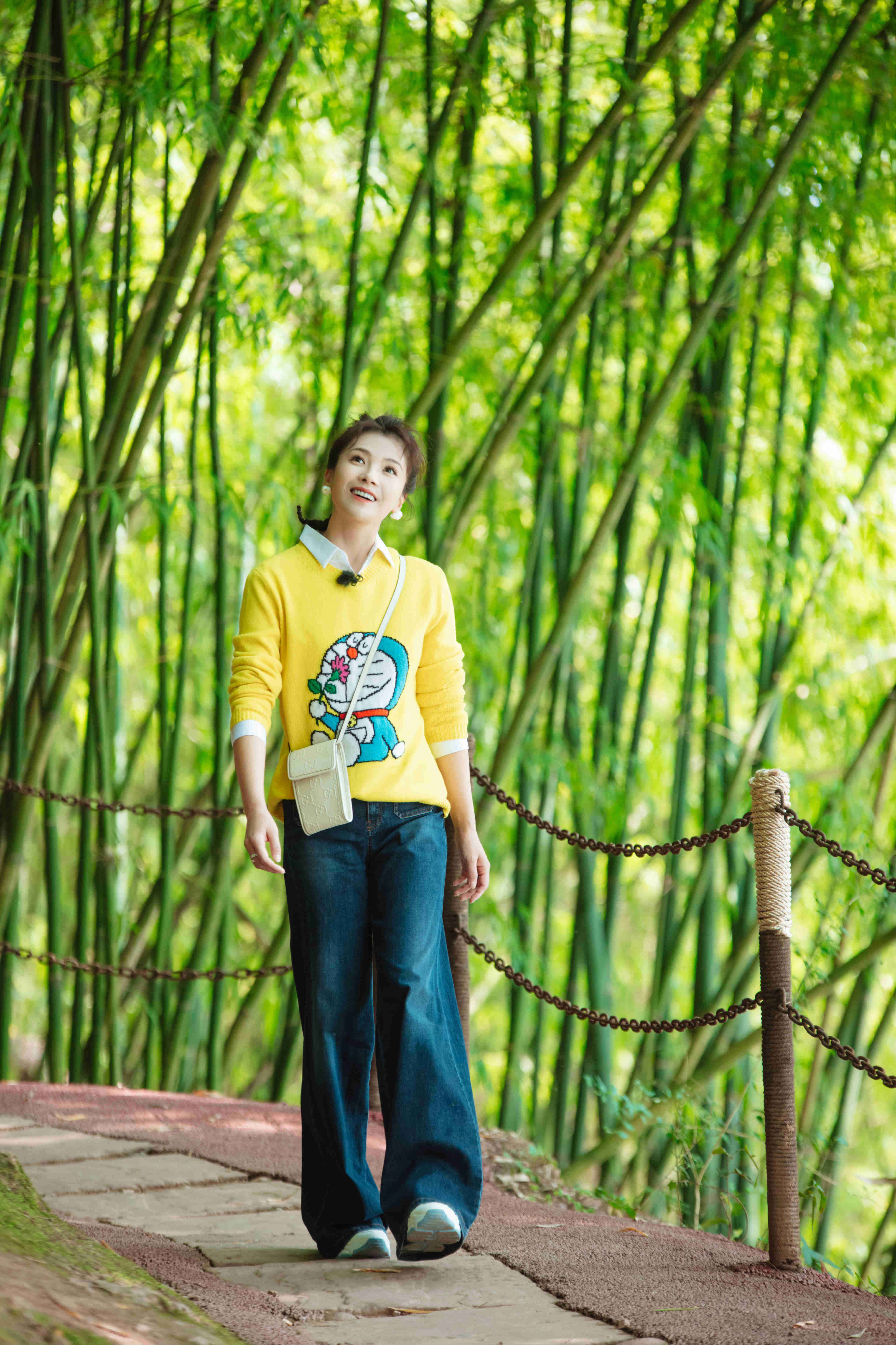 《妻子5》夫妻合体出游 团长刘涛春日出游造型甜美