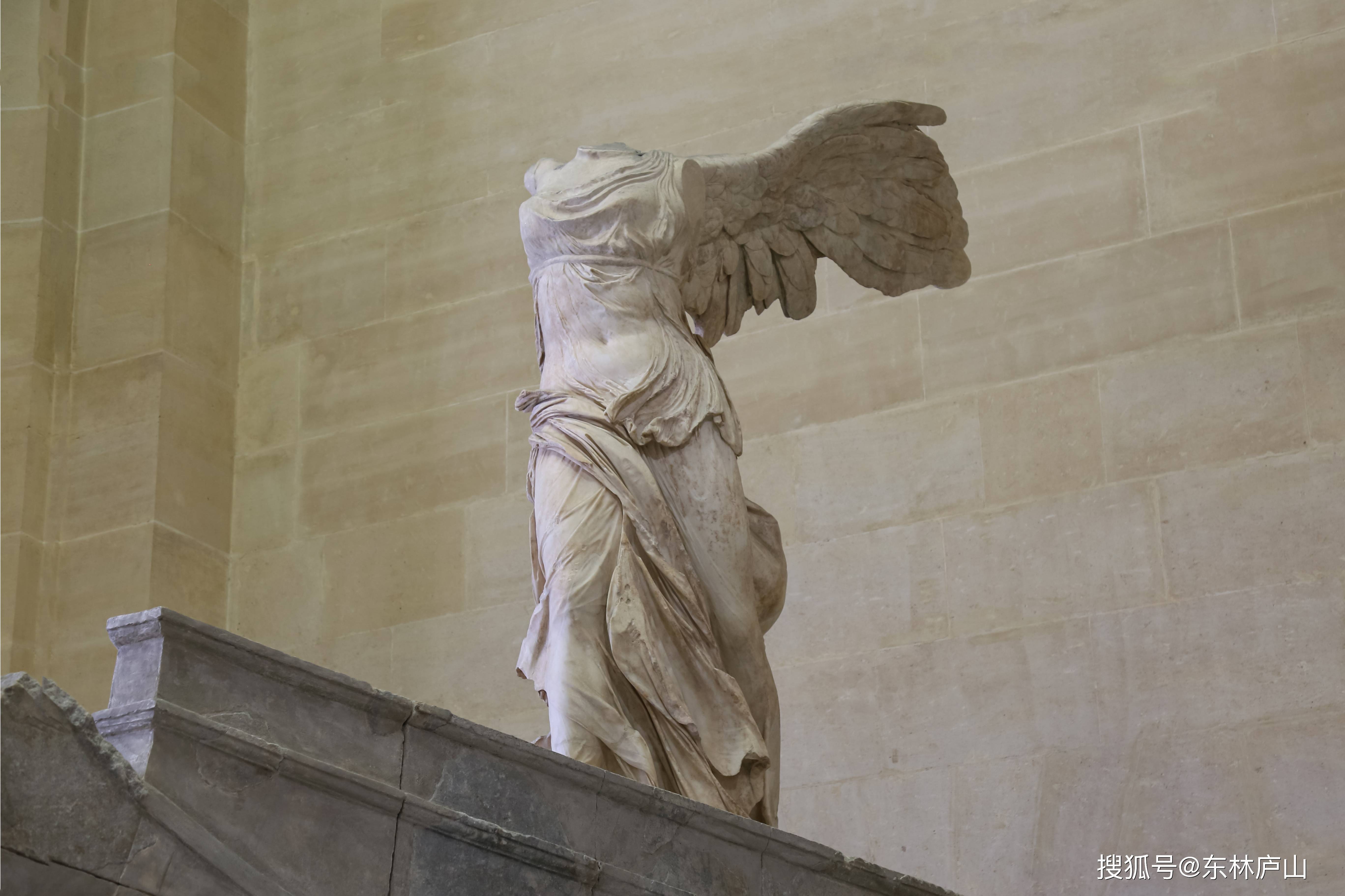 埃菲尔铁塔上看巴黎----塞纳河北(右)岸篇