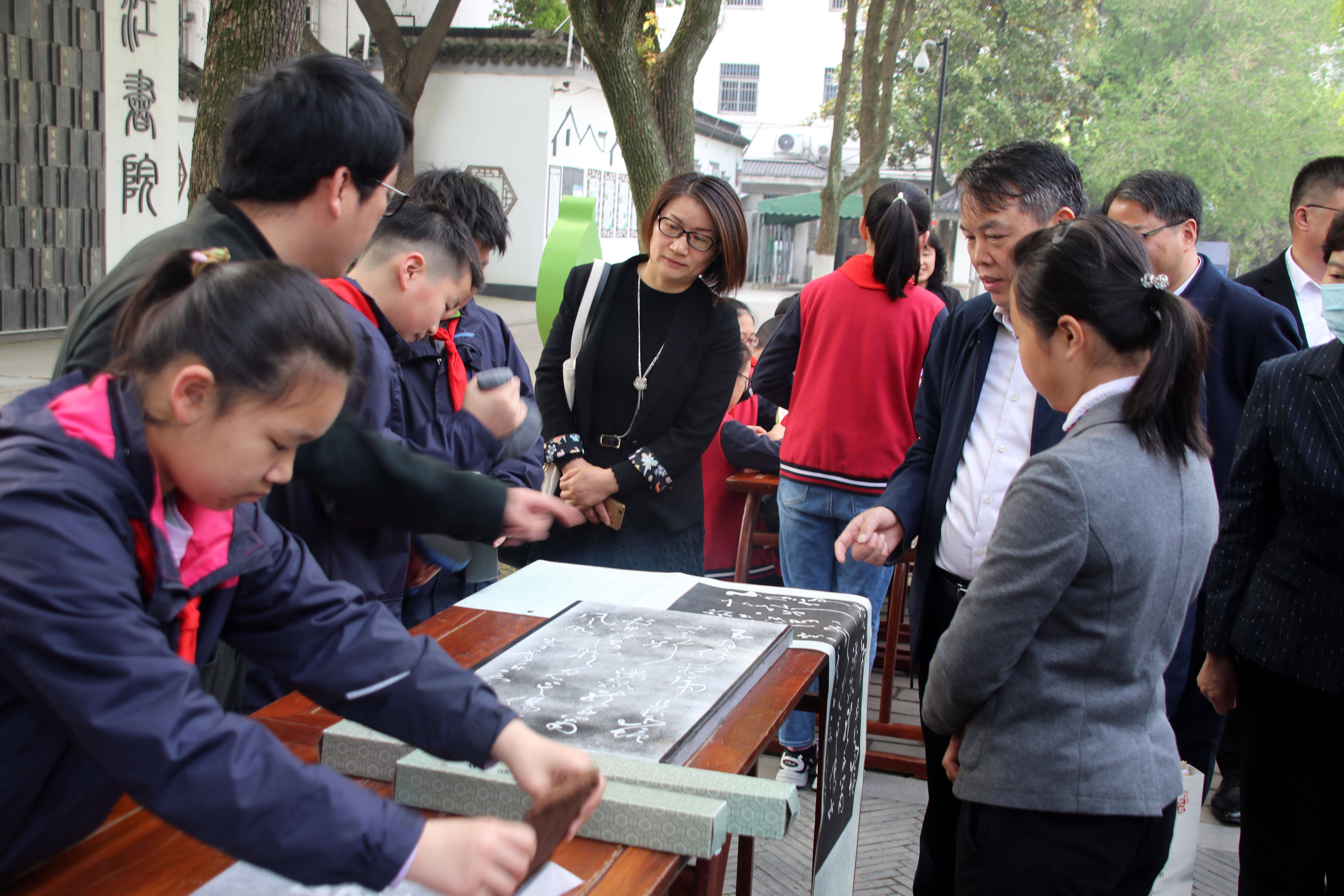 江苏省中小学德育工作观摩活动走进苏州市平江实验学校