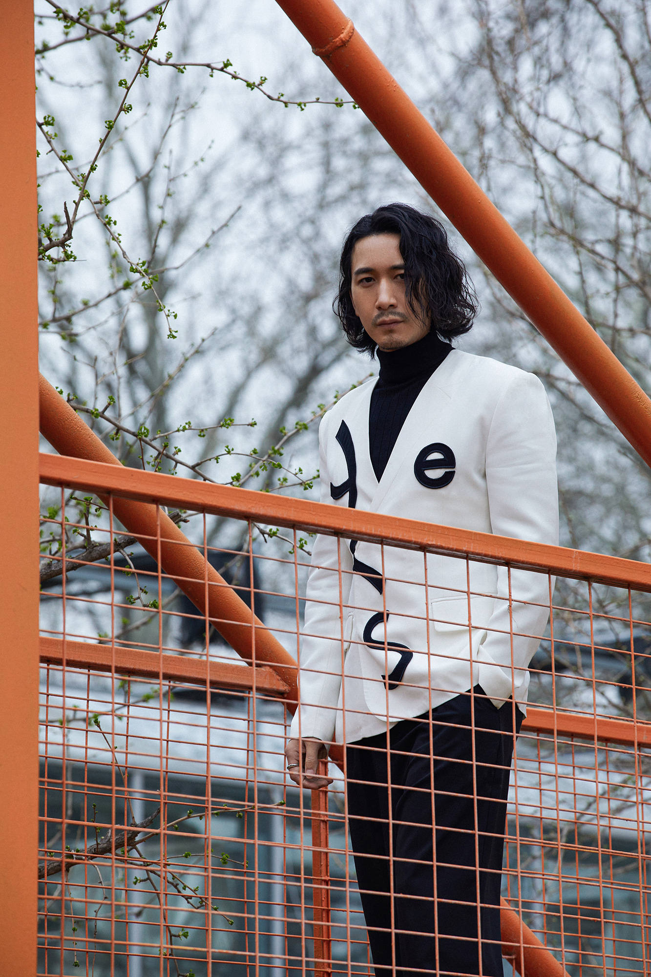 郭家诺户外极简写真 黑白经典彰显纯粹