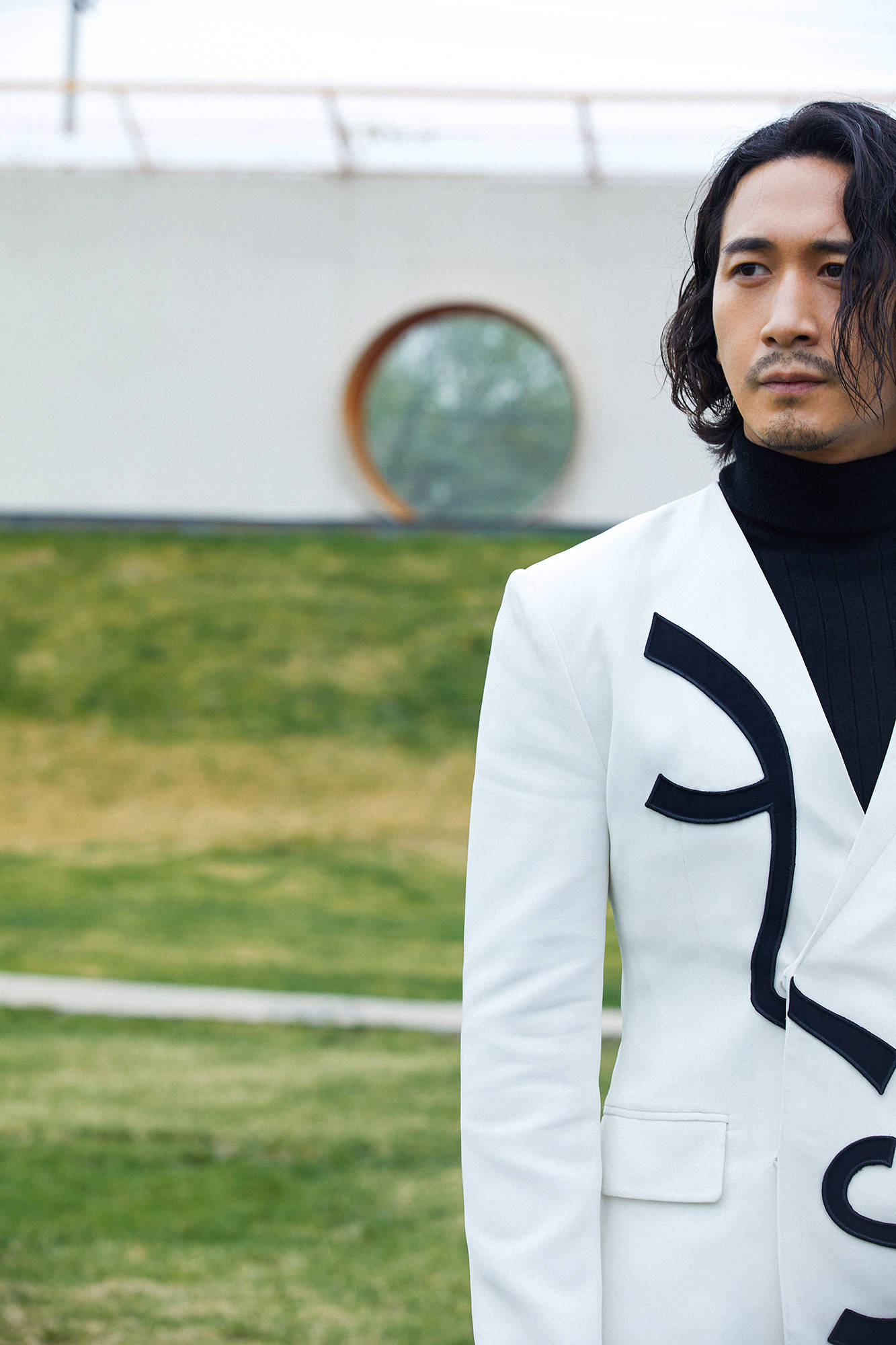 郭家诺户外极简写真 黑白经典彰显纯粹