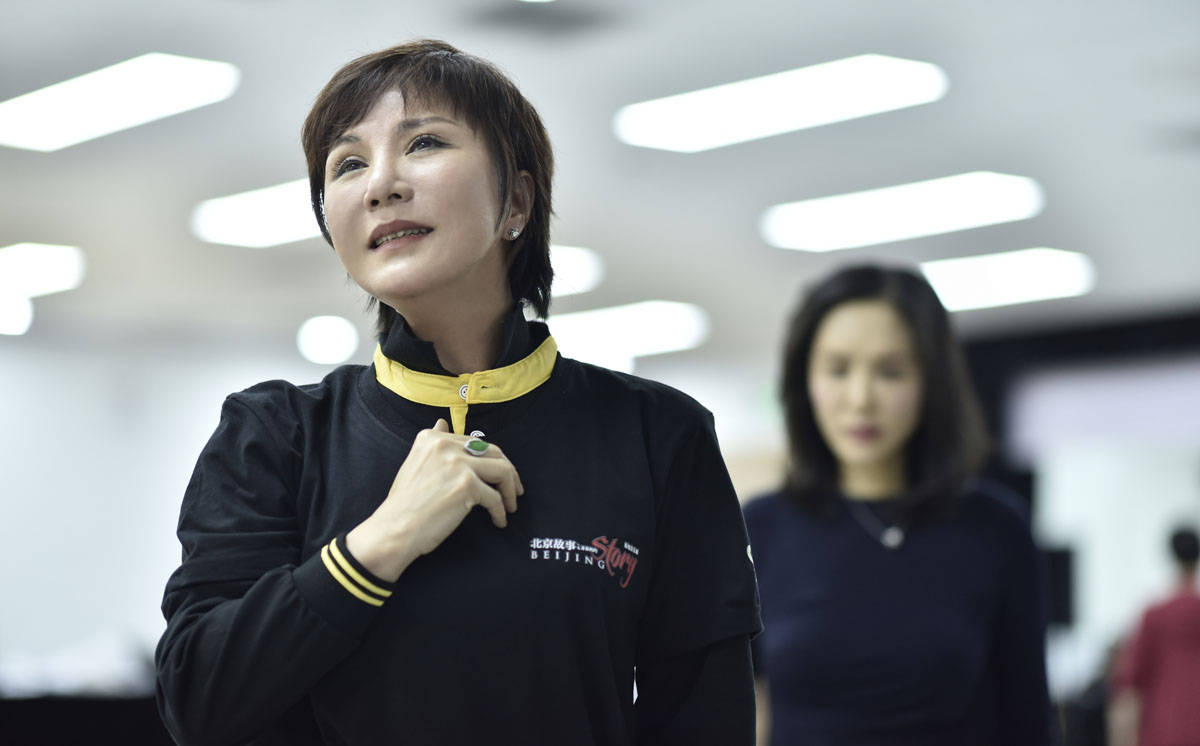 探秘音乐剧《北京故事》排练 歌唱家王莹参与排练