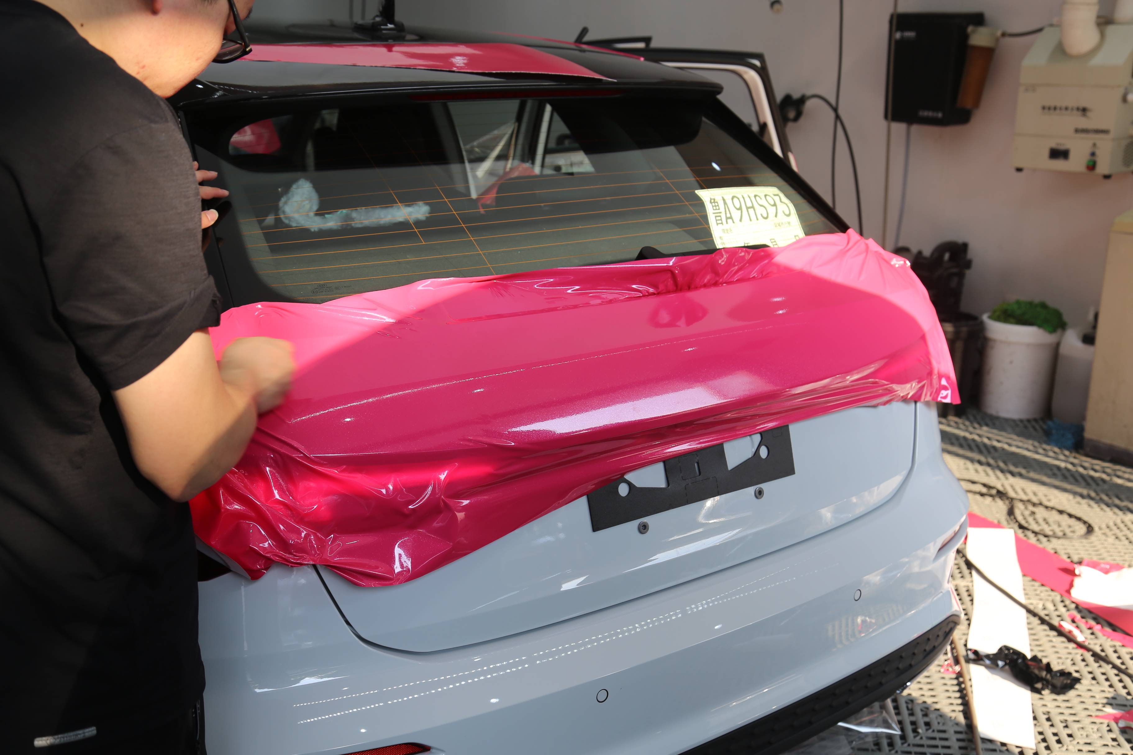 新生开场进击全场奥迪a3济南欧瑟全车改色贴膜珠光粉