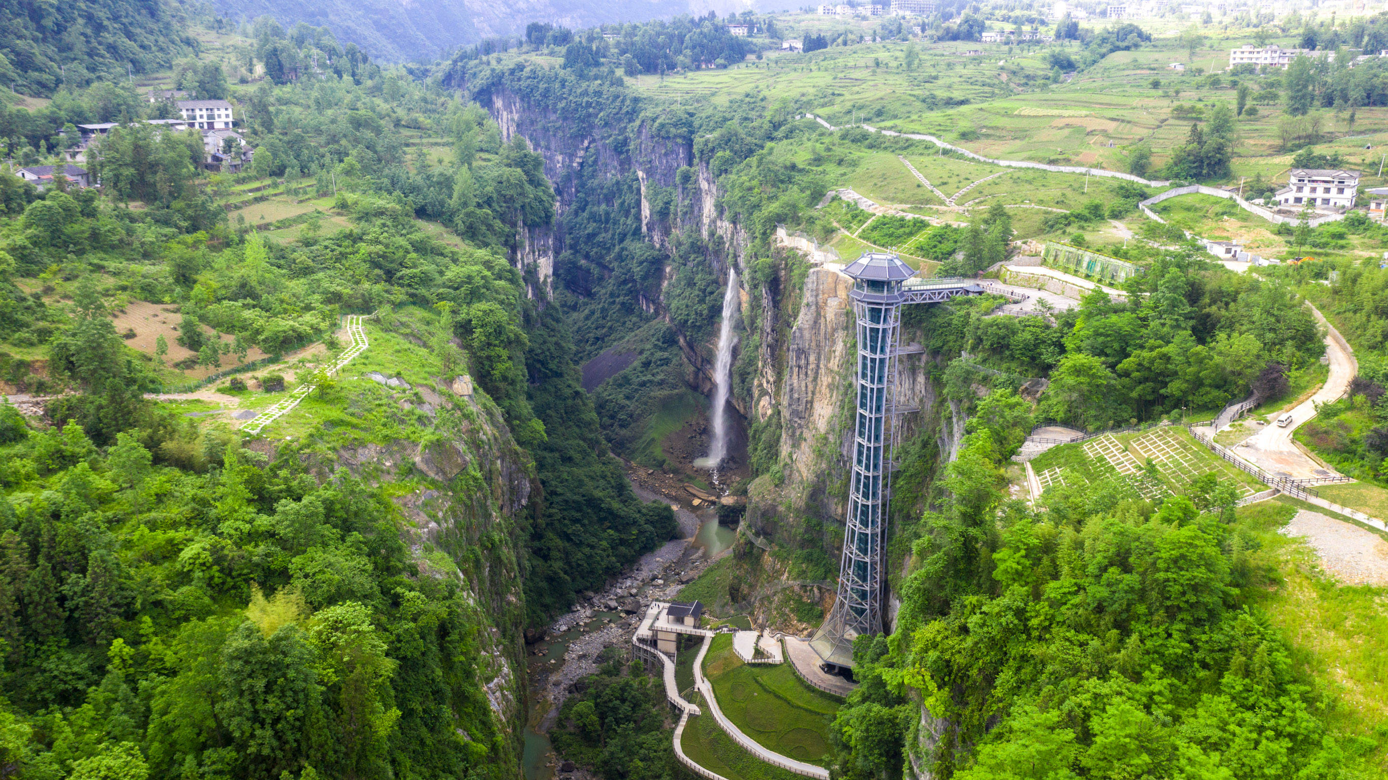 第一次来恩施怎么玩?峡谷看山,清江戏水,探秘湖北最仙的地方