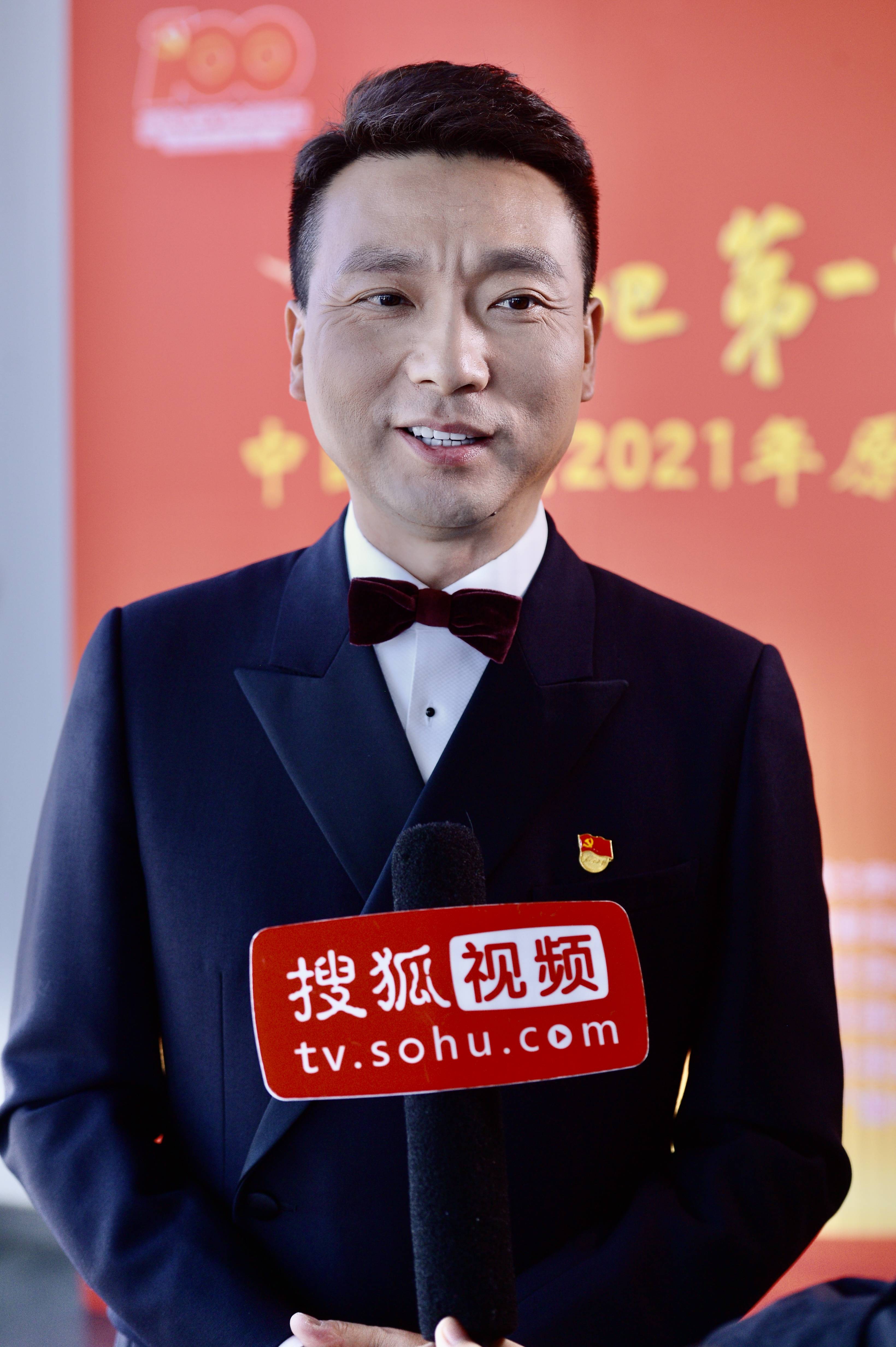 姜昆倪萍康辉现身文联节目录制现场 共庆"第一百个春天"