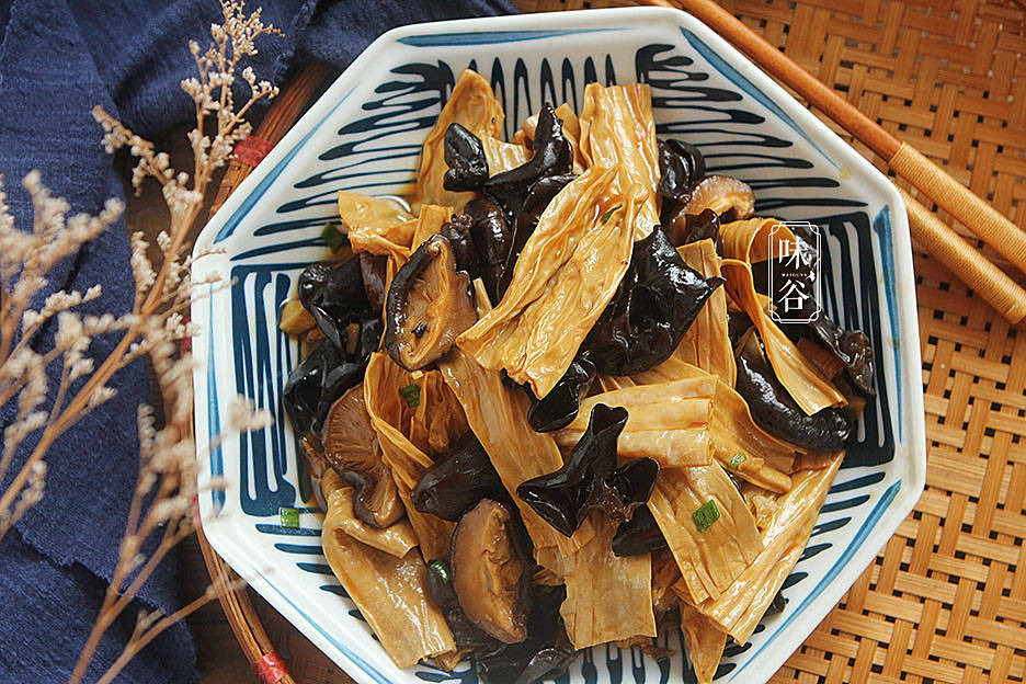 原创
端午家宴,分享10道家常宴客菜,有荤有素,好吃实惠,比上饭店强