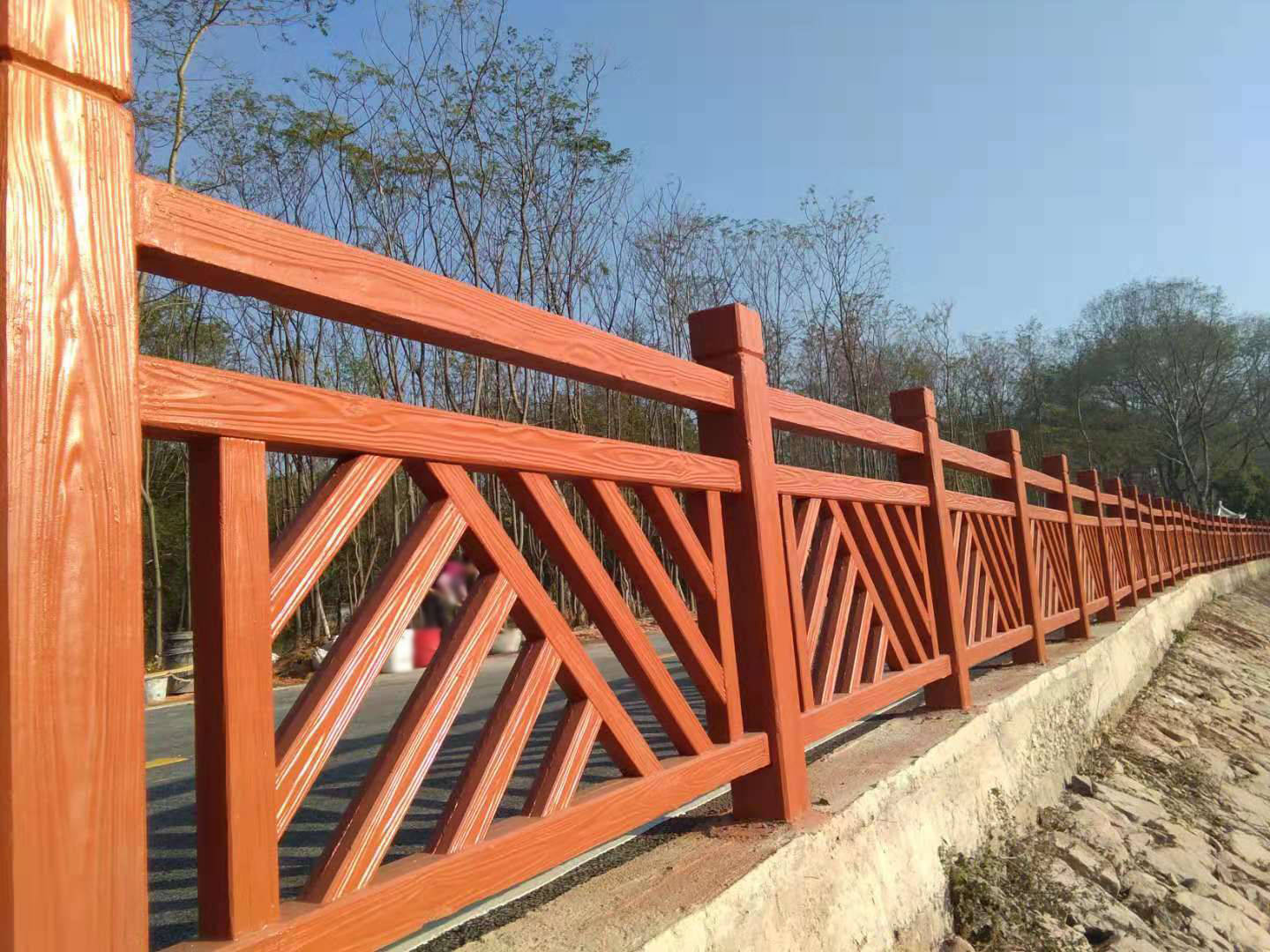 水泥仿木栏杆 新农村建设的推动者 园林景观