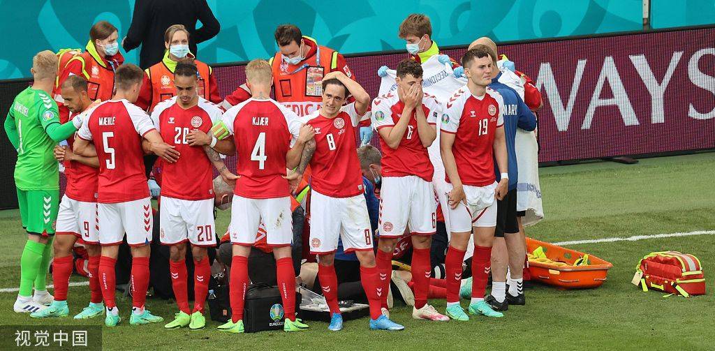 欧洲杯-埃里克森晕厥离场 丹麦VS芬兰比赛暂停进行_赫拉德茨基