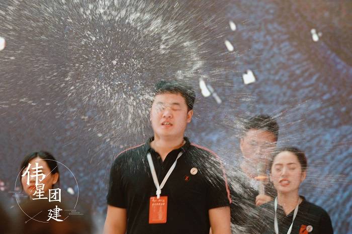 合肥拓展项目有哪些|拓展项目抱团打天下-搜狐大视野-搜狐新闻