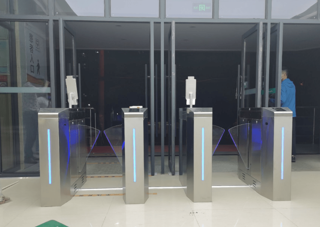 人脸识别测温闸机的功能原理及解决方案