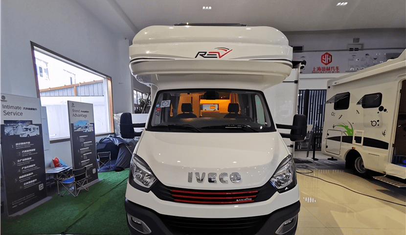 奇瑞瑞弗v820依维柯双拓展房车,最大空间最豪内饰