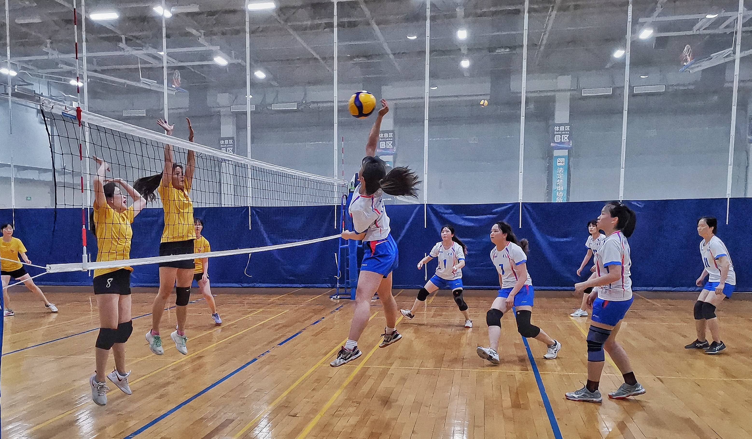 2021年上海城市业余联赛黄浦我来赛女子排球俱乐部公开赛圆满落下帷幕