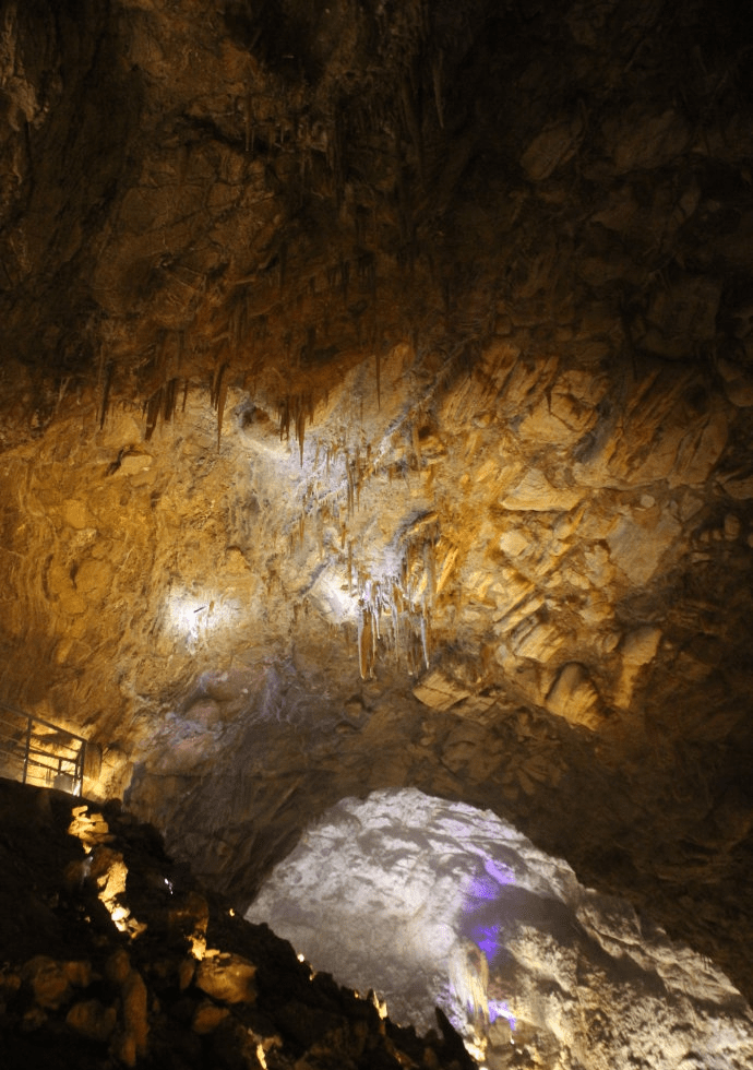 南京猿人诞生地——汤山古溶洞_葫芦