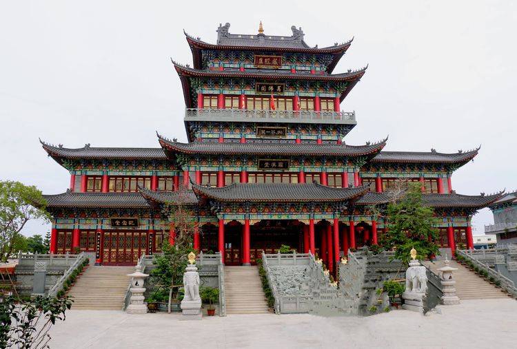 广东水仙古寺里的石雕大象造型美绝了