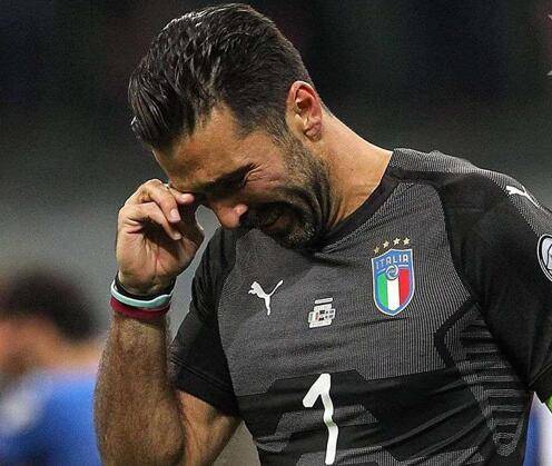 布冯：无缘2018世界杯后失声痛哭 欧冠充当C罗的背景板_意大利队