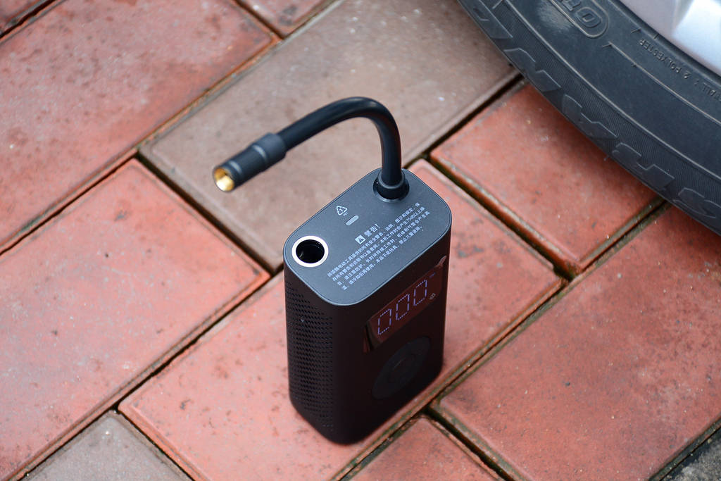 小米推出米家充气宝1s,内置五种充气模式,解决居家日常充气问题_气压