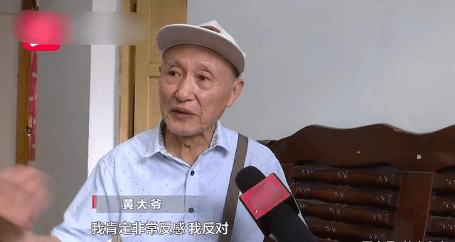 贵阳大姐在楼道养狗,臭气熏天,邻里关系"搞僵了"_黄大爷