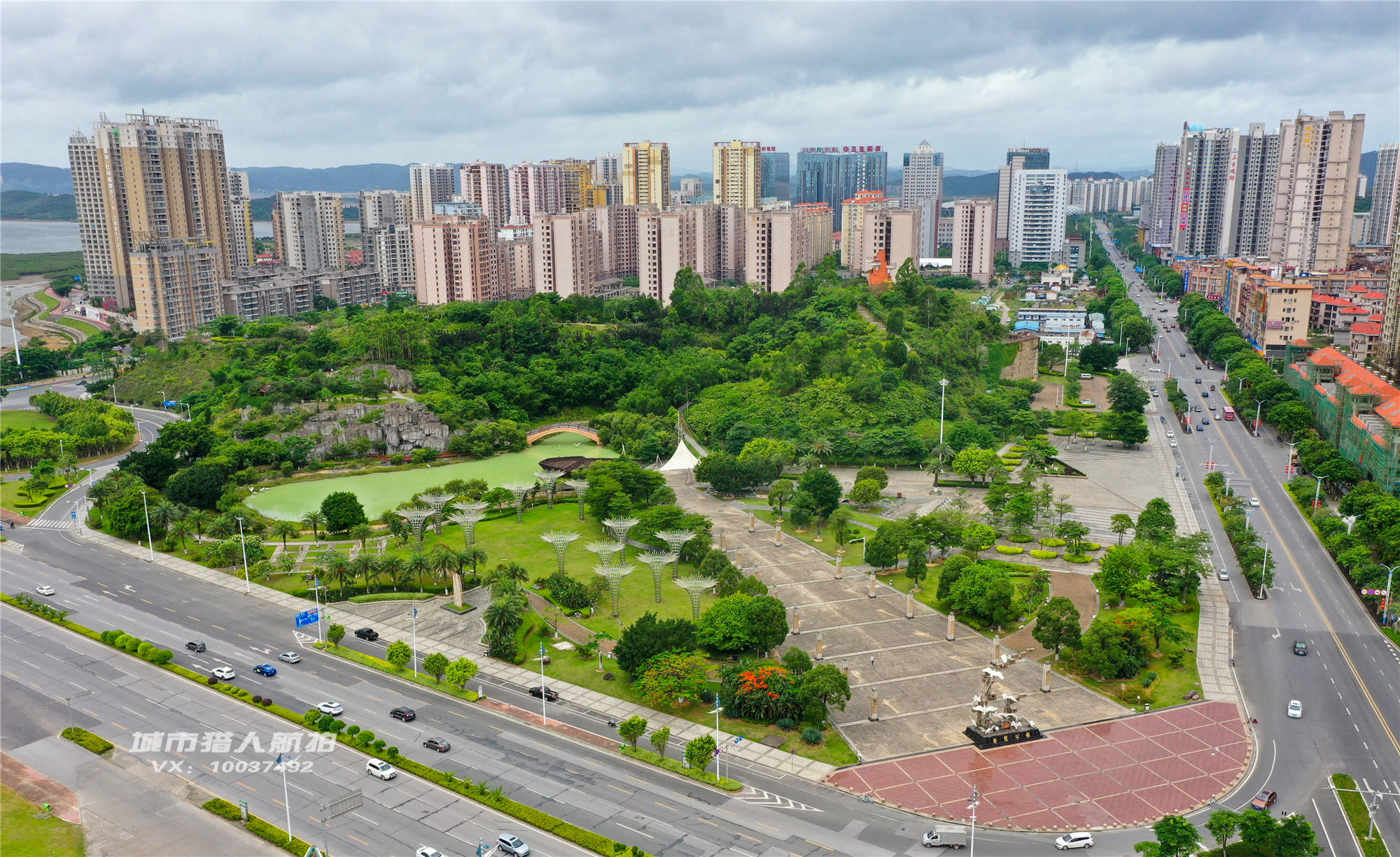 航拍防城港白鹭公园_人工湖