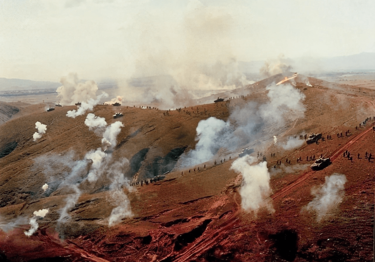 苏军集结1.4万辆坦克:我国就造1亿火箭筒_民兵