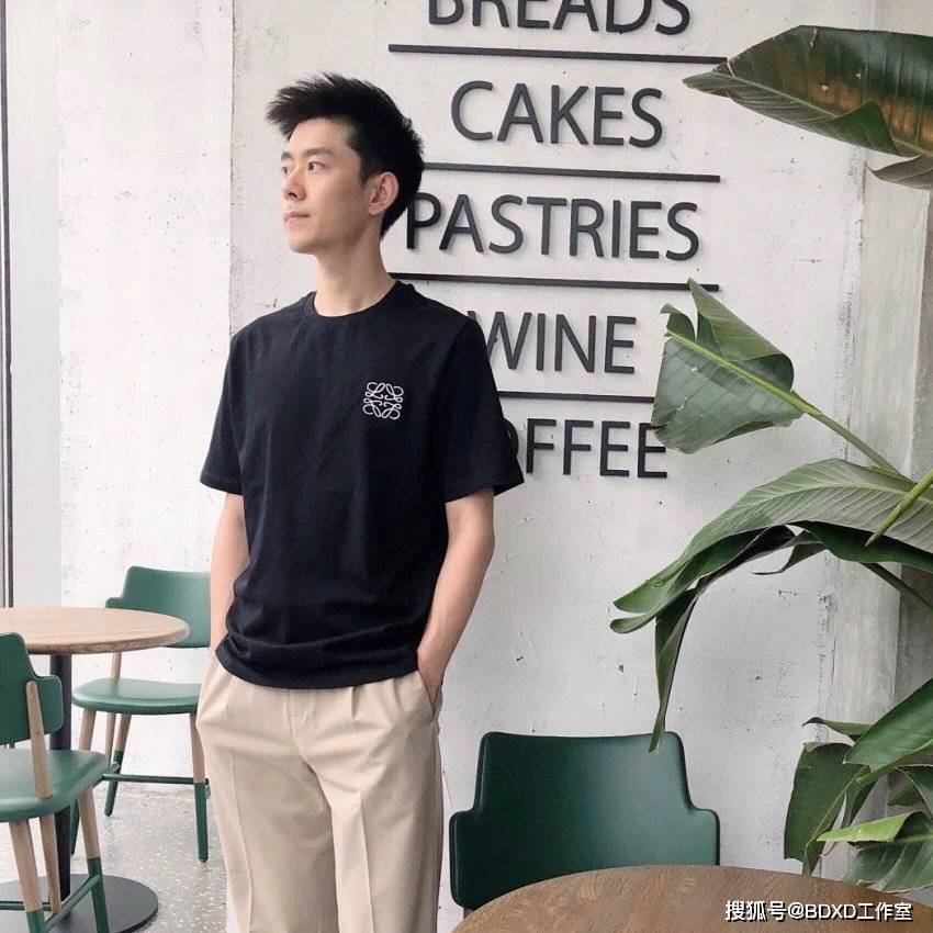 黑色|LOEWE罗意威经典基础logo刺绣短袖T恤