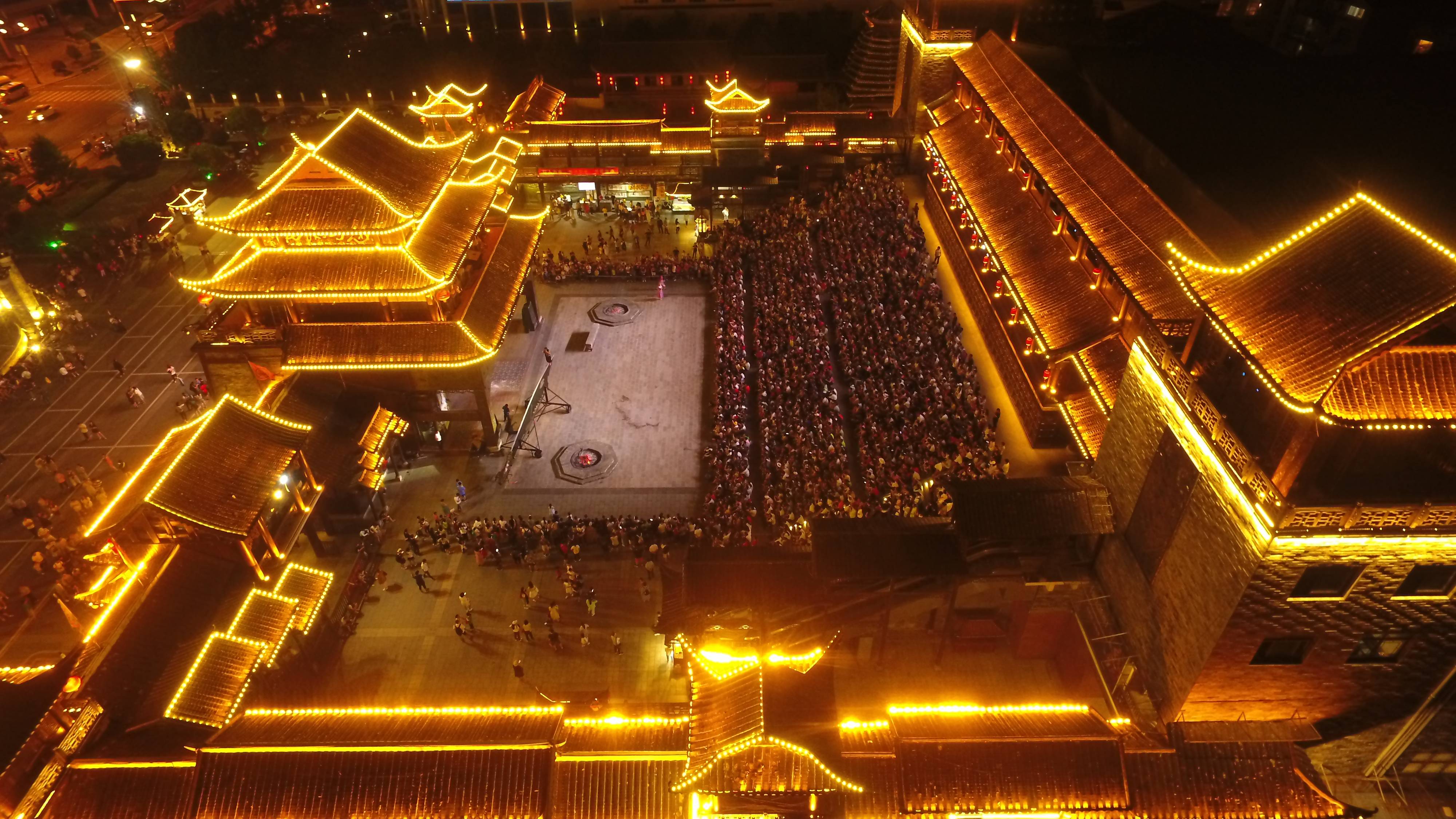 张家界魅力湘西火爆夏日观演人数创历史新高