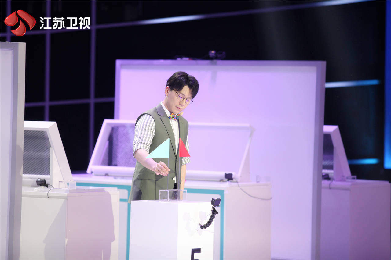 周宇浩|《超脑少年团》惊现“瑜亮”之争 马伯骞吐槽父亲“总挖坑”