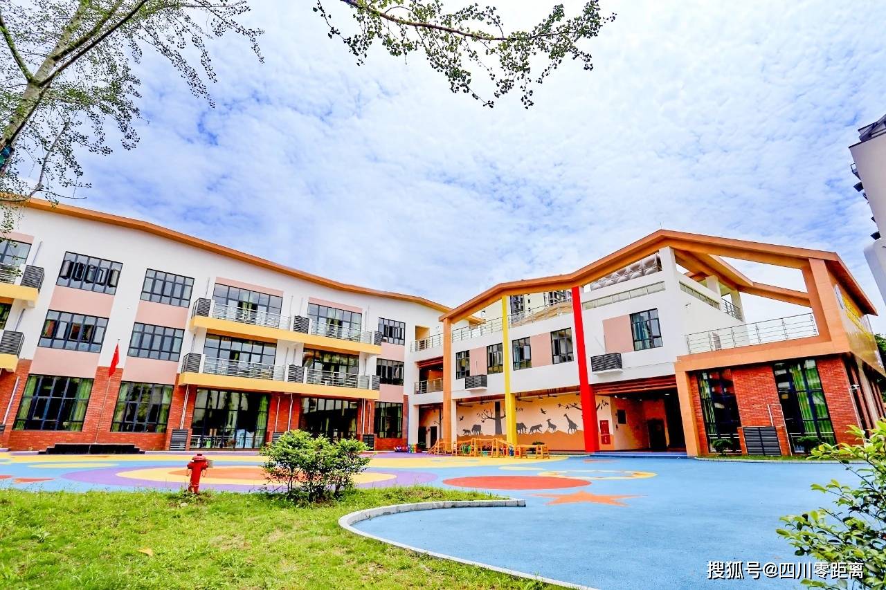 新建的第五幼儿园和第四幼儿园分别于3月和9月投入使用,新增学位720个