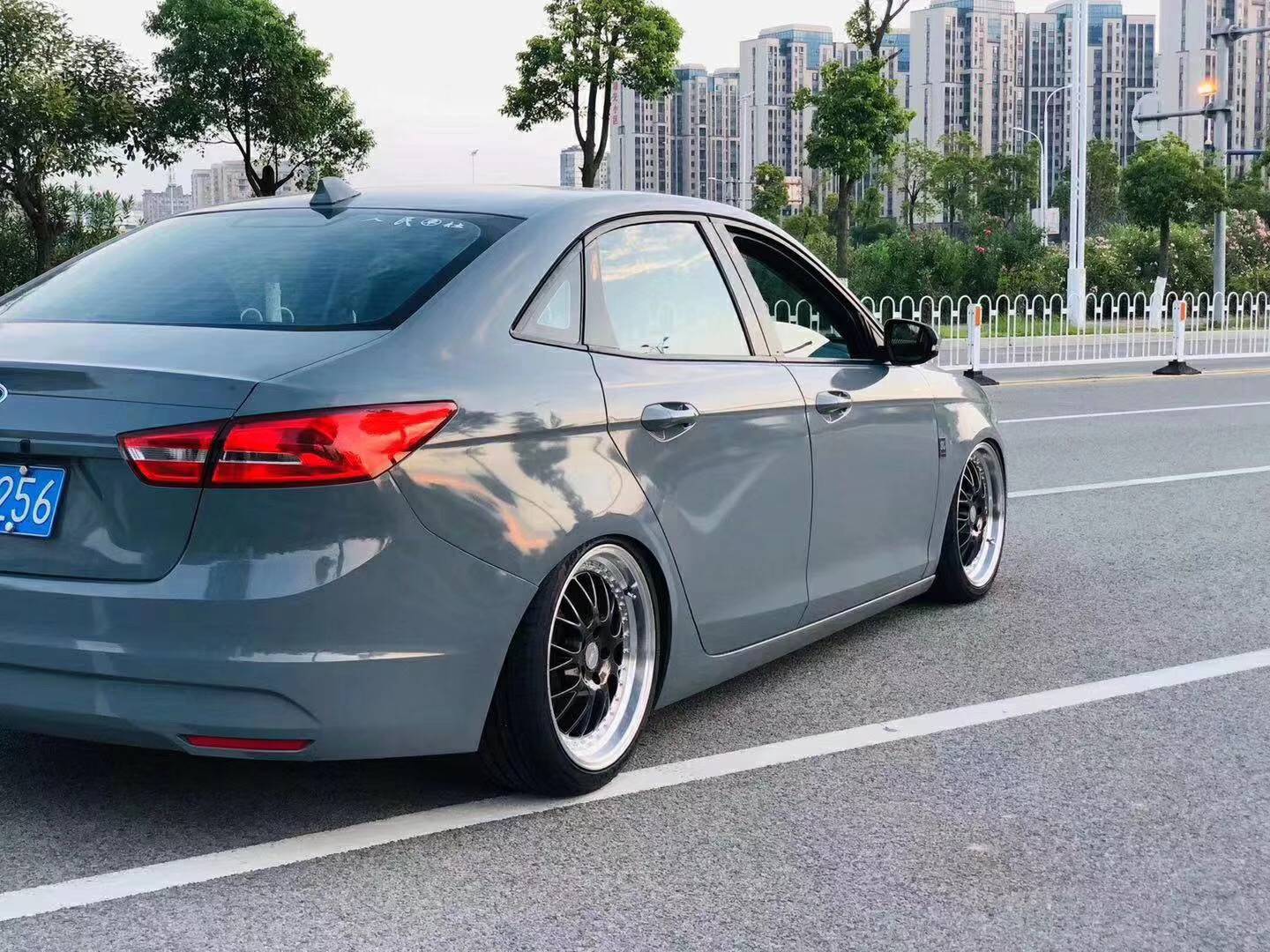 李洋分享福特福睿斯改装airbft气动避震品牌全国代理