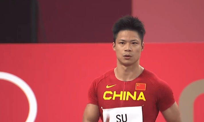 苏炳添神了!怒吼 捶地庆祝,创黄种人纪录,9秒83书写亚洲神迹