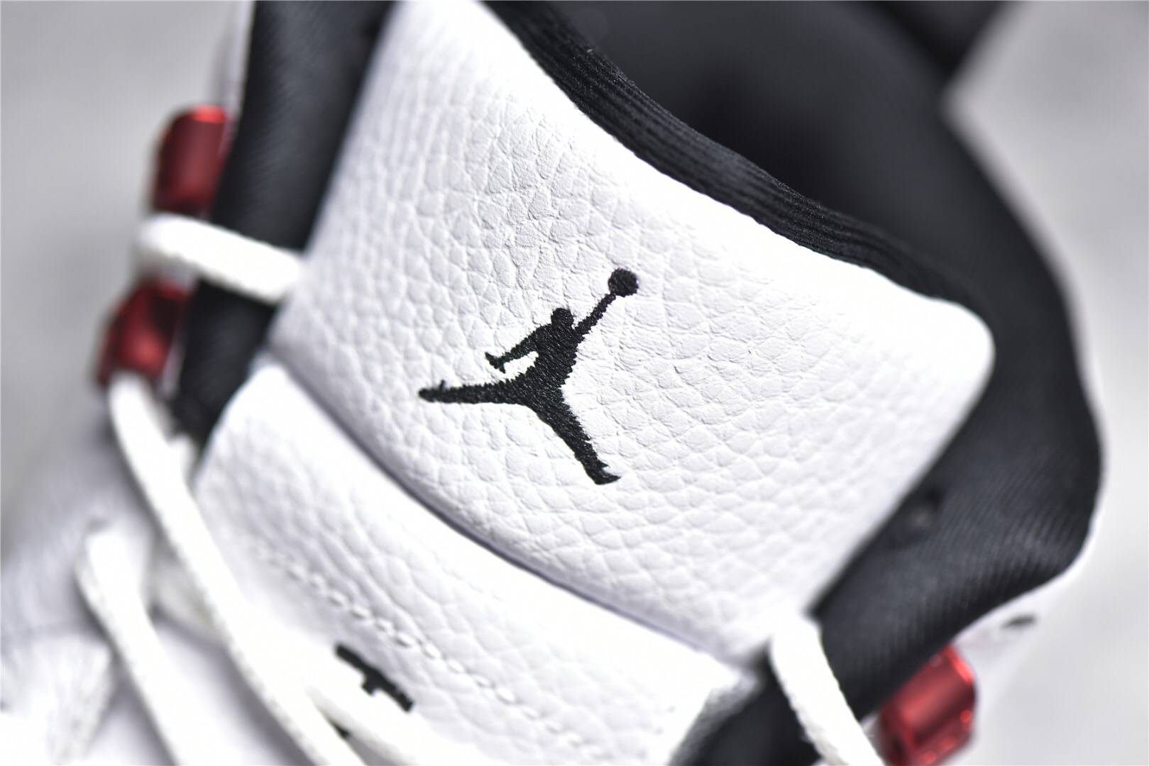 Air|乔丹 Air Jordan 12 Twist 白红篮球鞋评测