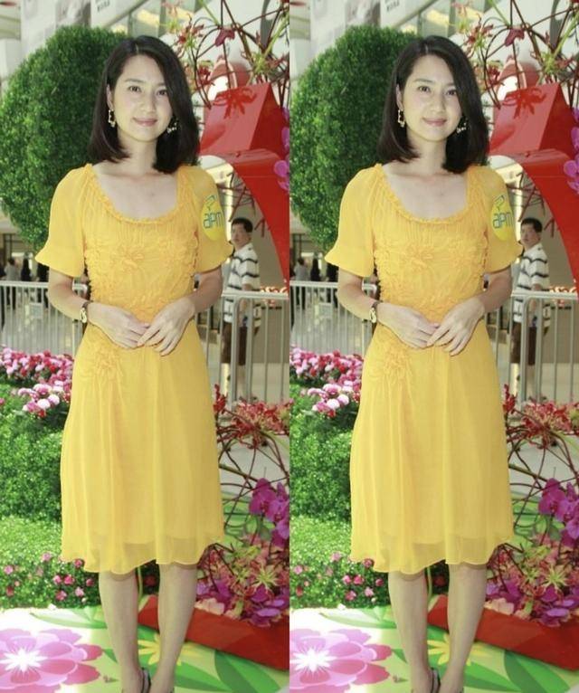 服装|洪欣真是扮嫩的“行家”，穿着一袭粉色裙子，和小姑娘比也不差